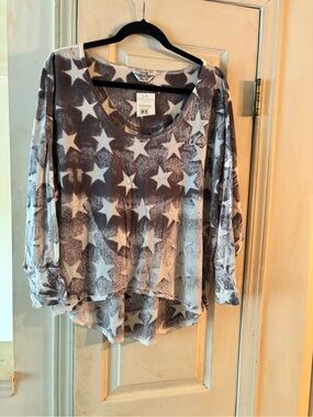 Hard Tail Gray and White Star-Print Long Sleeve Tee Shirt High/Low